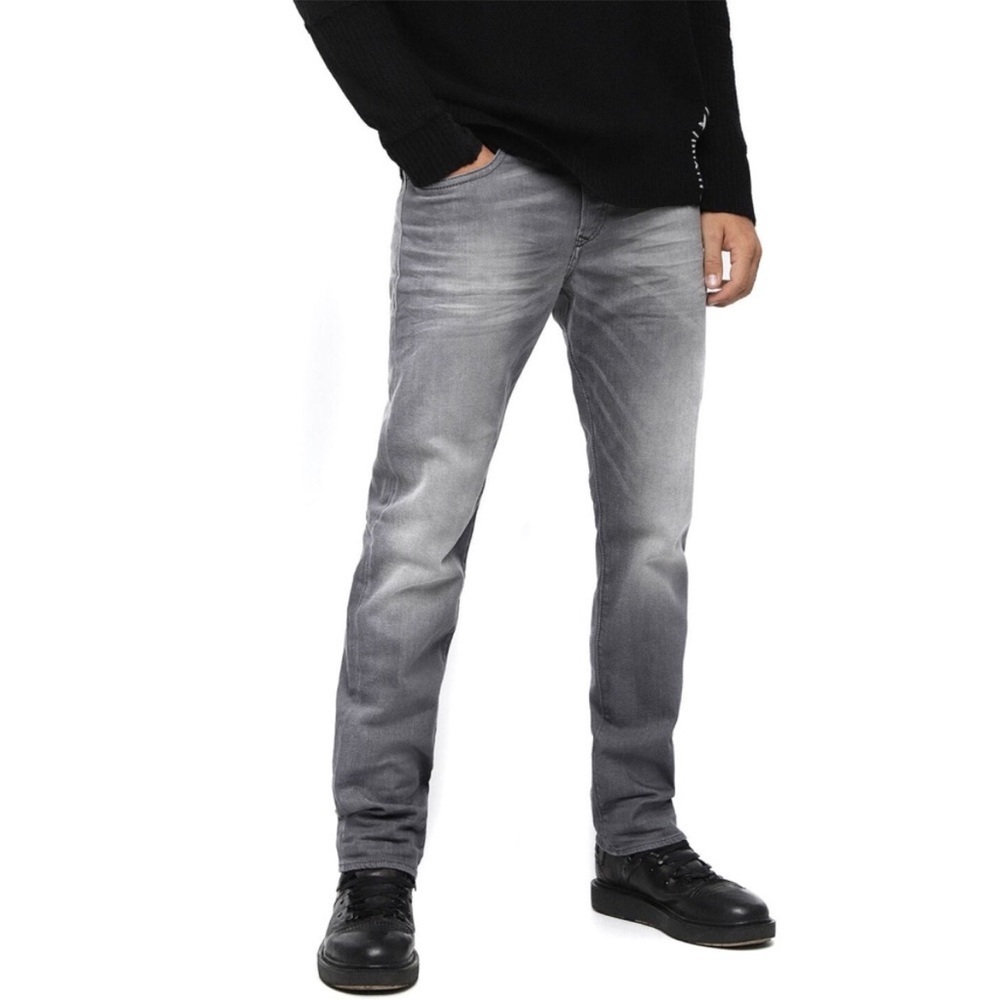 Diesel Men’s Buster Slim Tapered Jeans Straight Gray Edgy Designer Denim 31 x 30